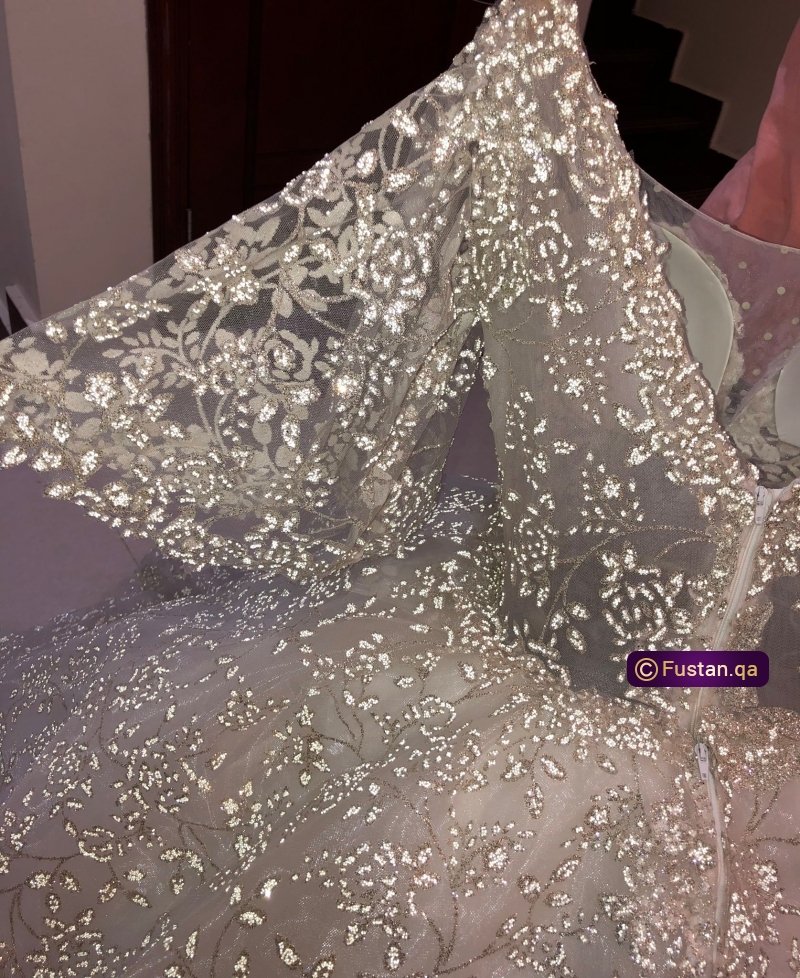 فستان زفاف لبسه واحده