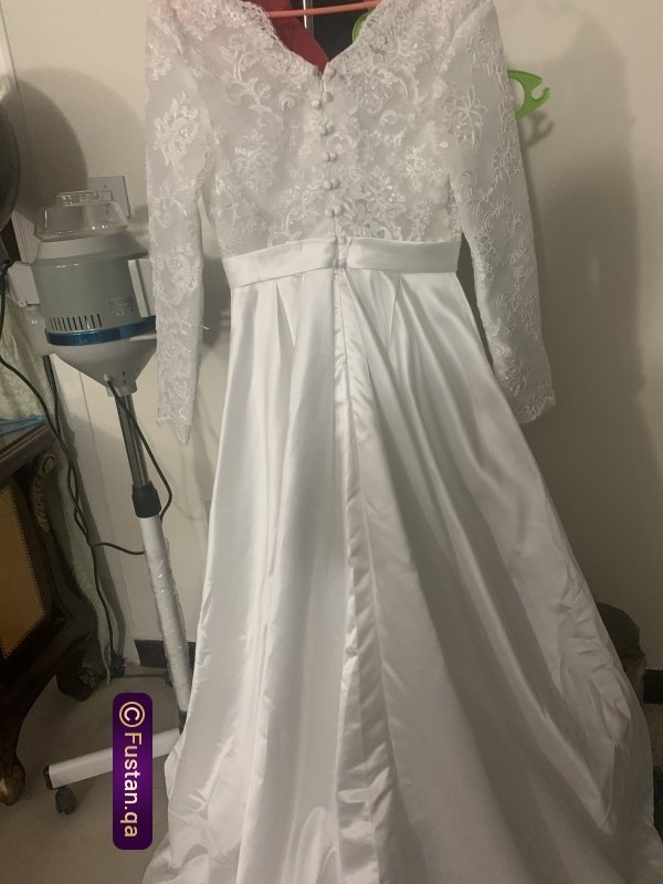 فستان زفاف غير مستعمل 