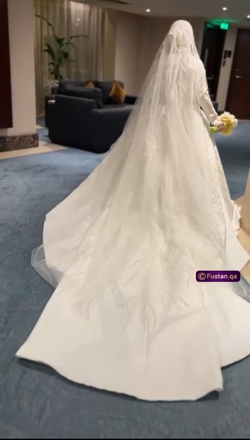 فستان زفاف لبسه واحده