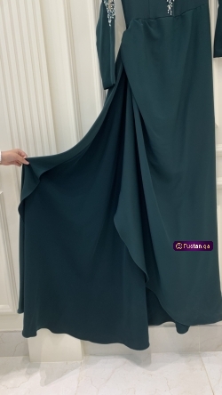 فستان تصميم ظاهر باقر