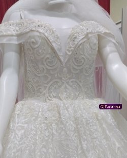 New Wedding gown for sale 